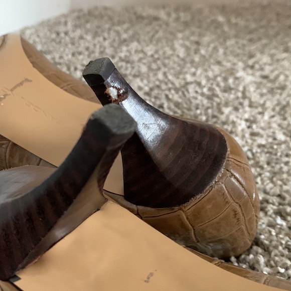 Bandolino BDBerry 1 inch Heels Size 7 1/2M - Picture 6 of 7